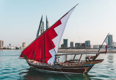 انطلاق مهرجان البحر في شاطئ مراسي البحرين