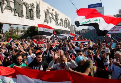 العراق.. إضراب عام في بغداد ومقتل 3 متظاهرين في كربلاء