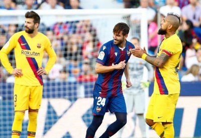 برشلونة بـ"وجهين".. مخيف في "كامب نو" ومرتبك خارجه
