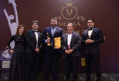 رائد الأعمال البحريني خليل القاهري يفوز بجائزة مينا لأفضل علامة تجارية