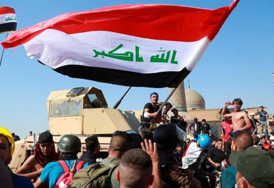 القوات المسلحة العراقية تطالب المتظاهرين بتجنب العنف