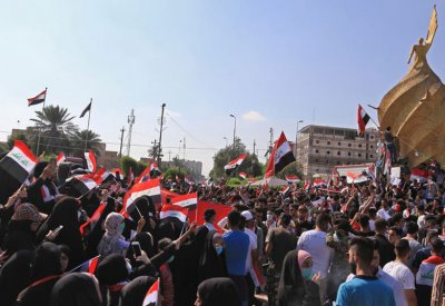 كربلاء تمهل الحكومة يومين.. والسيستاني يدعو لوقف العنف