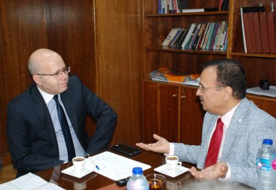"الأهرام العربي" تحتفي بالمؤلف الموسيقي والمايسترو البحريني وحيد الخان