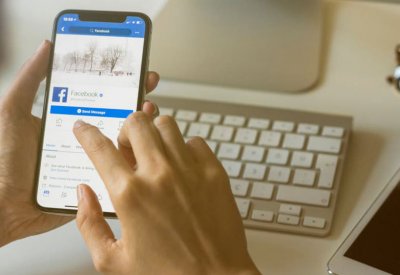 احذر.. فيسبوك تشغل كاميرا أيفون سراً أثناء تصفح تطبيقها