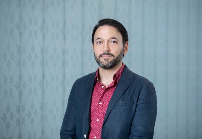 دراسة جديدة من جامعة نيويورك أبوظبي تكشف: الروبوتات أكثر كفاءة عندما تتظاهر بأنها إنسان