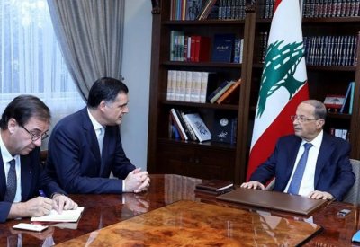 موفد فرنسي في لبنان.. وباسيل يرفض "أي تدخل خارجي"