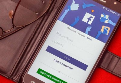 فيسبوك تعلن أنها حذفت 5.4 مليار حساب مزيف