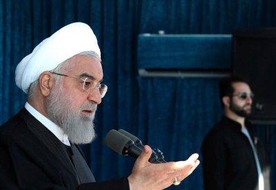 الرئيس الإيراني: دول تسعى لتحريف الحراك بلبنان والعراق