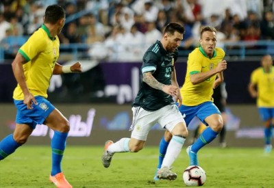 مدرب البرازيل: طلبت من ميسي "إغلاق فمه"