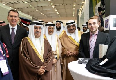 سمو رئيس الوزراء ينيب سمو الشيخ علي بن خليفة لافتتاح معرض الجواهر