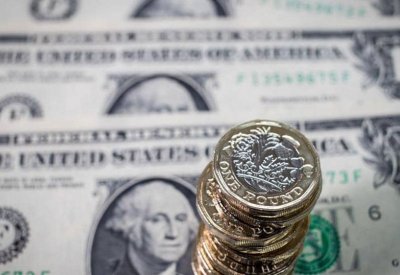 مفاوضات التجارة بين أميركا والصين تلقي بظلاله على الدولار