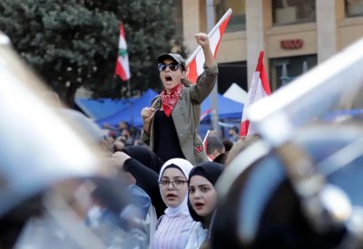 حراك لبنان يتمسك بمطالبه.. والحكومة على حالها