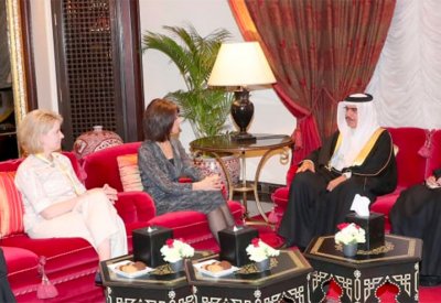 وزير الداخلية يؤكد على مواصلة التعاون وتبادل الخبرات في مجال العمل الأمني المشترك