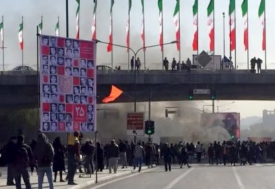 فوكس نيوز: شرعية نظام إيران تتلاشى وفرص نجاته ضئيلة