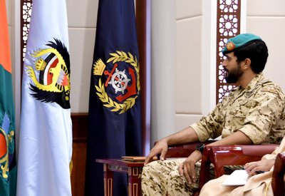 القائد العام يستقبل مستشار الأمن الوطني قائد الحرس الملكي