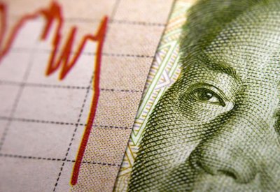 الصين تفوض 13 بنكاً في إصدار سندات دولارية