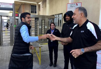 شوكلاته للجنسين.. هدية نقابة بابكو بيوم الرجل العالمي