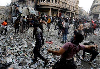 مصير عبد المهدي معلق.. والحكومة توافق على استقالتين