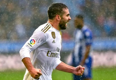 كارفخال يمنح ريال مدريد نقاط ألافيس