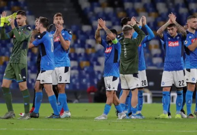 الاتحاد الدولي للمحترفين يدعم لاعبي نابولي ضد إدارة النادي