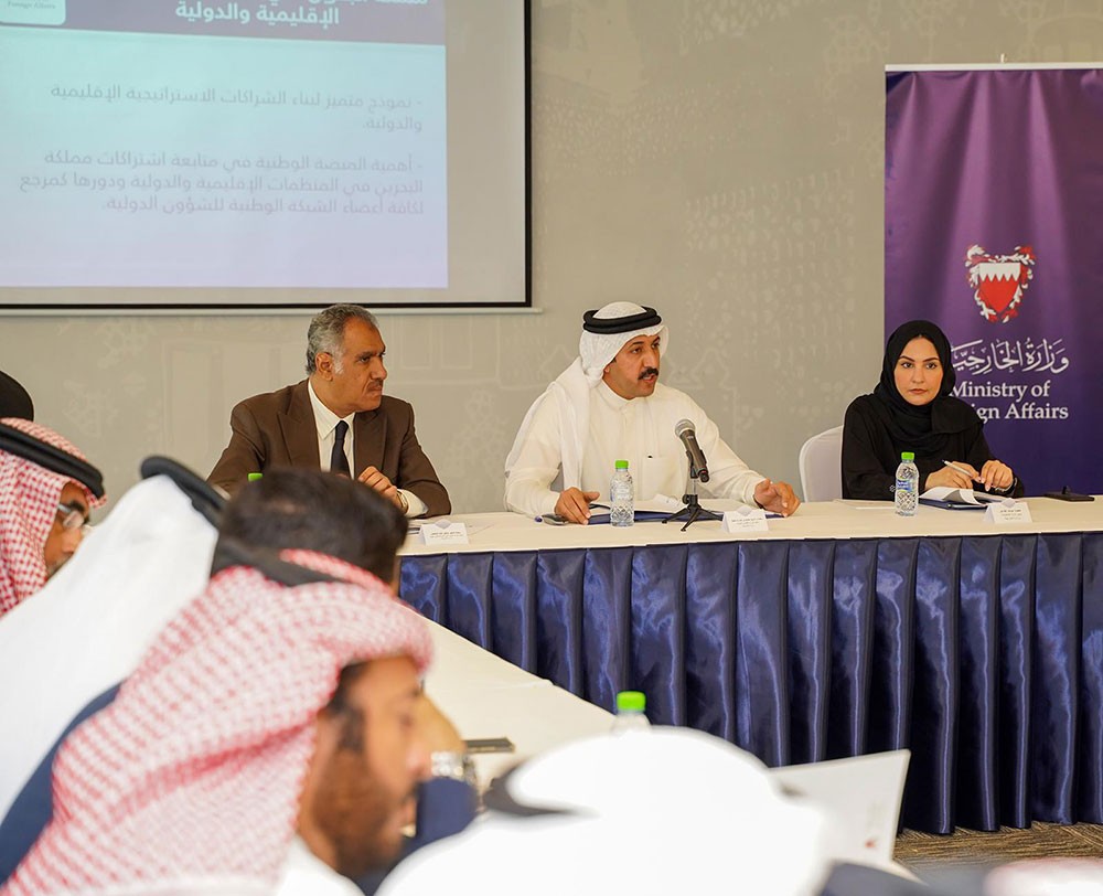 عبدالله بن أحمد يترأس اجتماع الطاولة المستديرة للشبكة الوطنية للشؤون الدولية