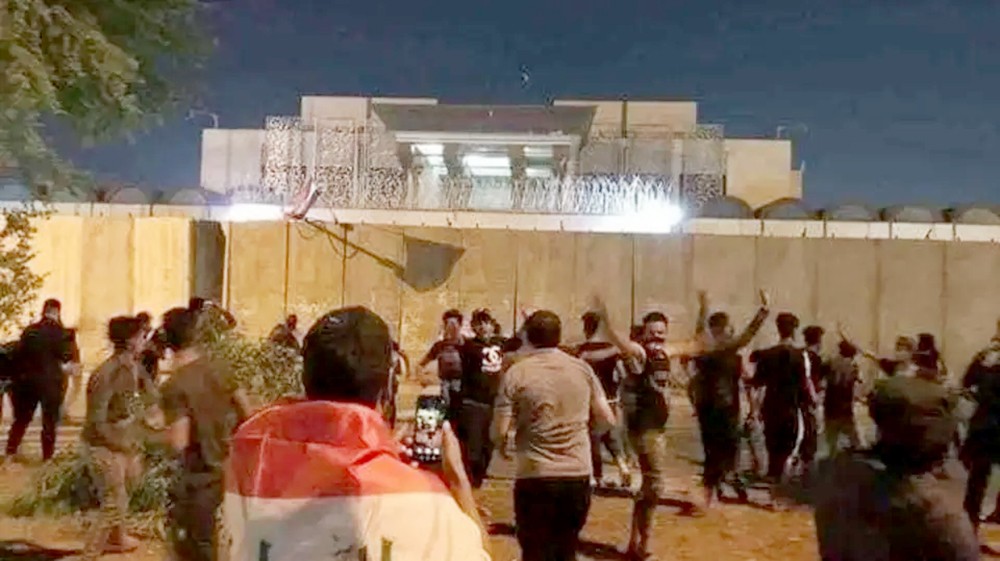صحيفة أميركية: مهاجمة قنصلية إيران يؤشر للغضب العراقي ضد طهران