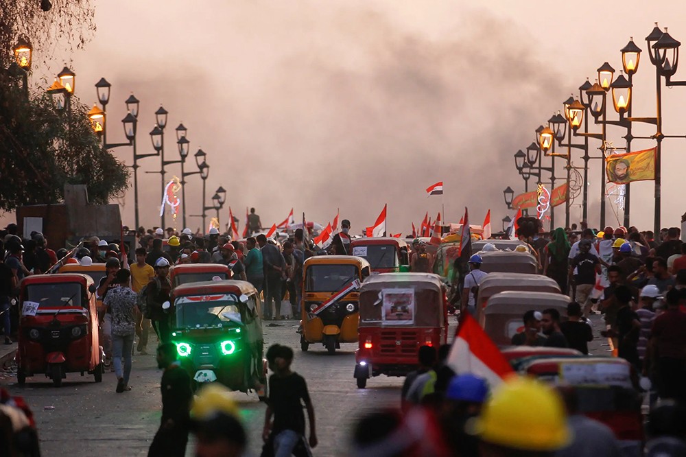 العراق.. قتيلان في البصرة وحملة اعتقالات كبيرة في بغداد