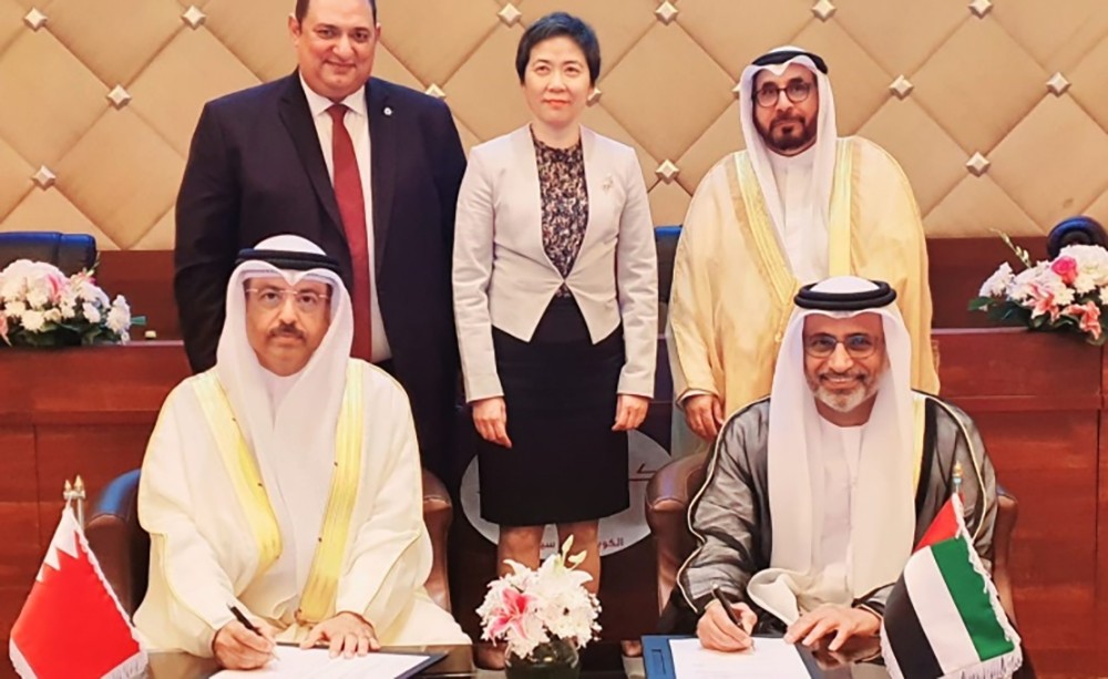 مذكرة تفاهم بين وزارة المواصلات والهيئة العامة للطيران المدني الاماراتي