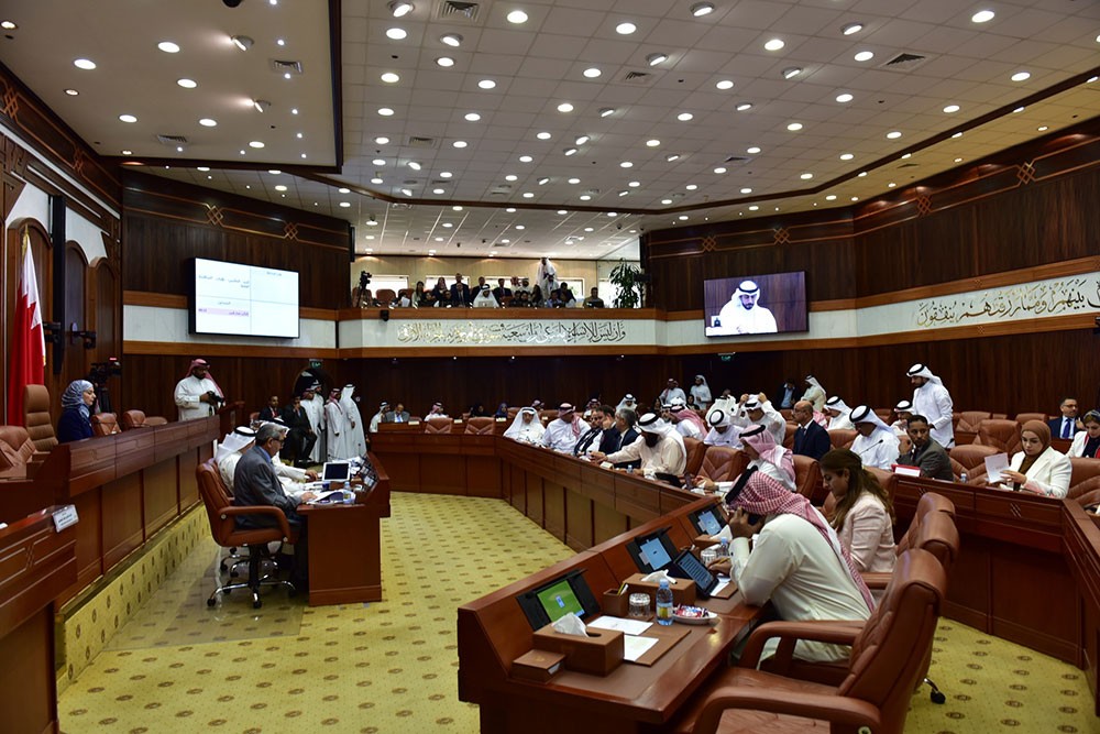 إحالة 70 اقتراح نيابي حول "السياسة التعليمية في البحرين" للحكومة