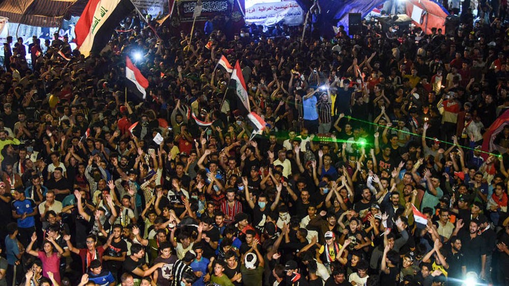 شخصيات ومنظمات إيرانية معارضة تدعم حراك العراق ولبنان