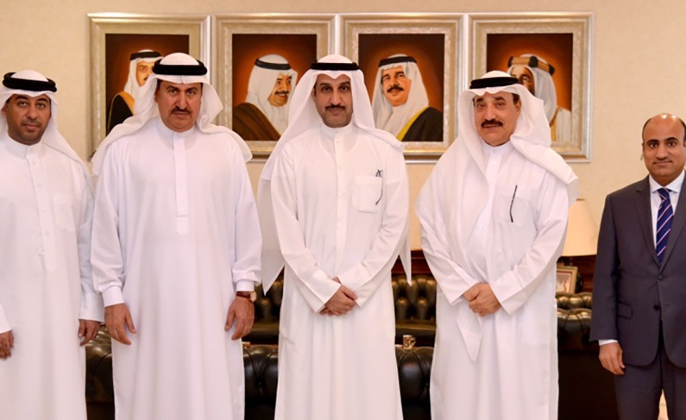 المدير العام لمنظمة العمل العربية يشيد بتجربة البحرين الرائدة في المجالات العمالية والتنموية