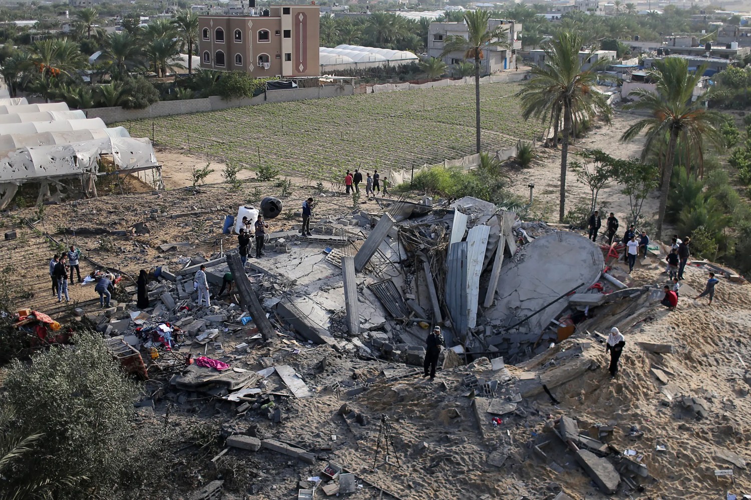 غارات جديدة على قطاع غزة.. وارتفاع عدد القتلى لـ16
