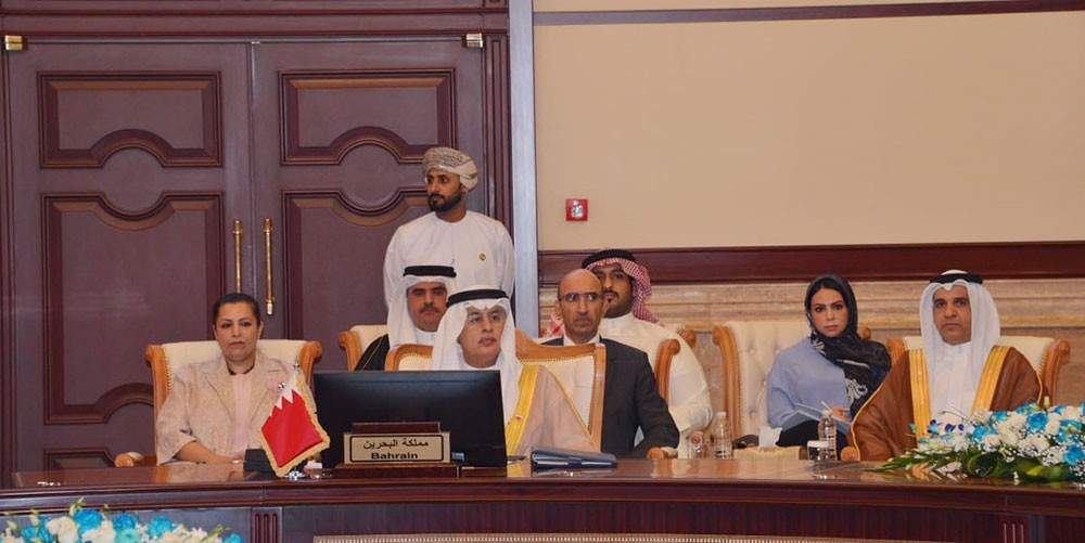 وزير الصناعة يترأس وفد البحرين في اجتماعات لجنة التعاون التجاري