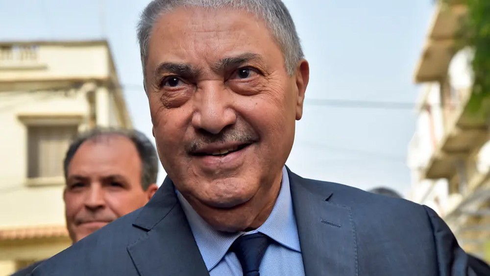 بن فليس: المؤسسة العسكرية وحدها تحمي الجزائر