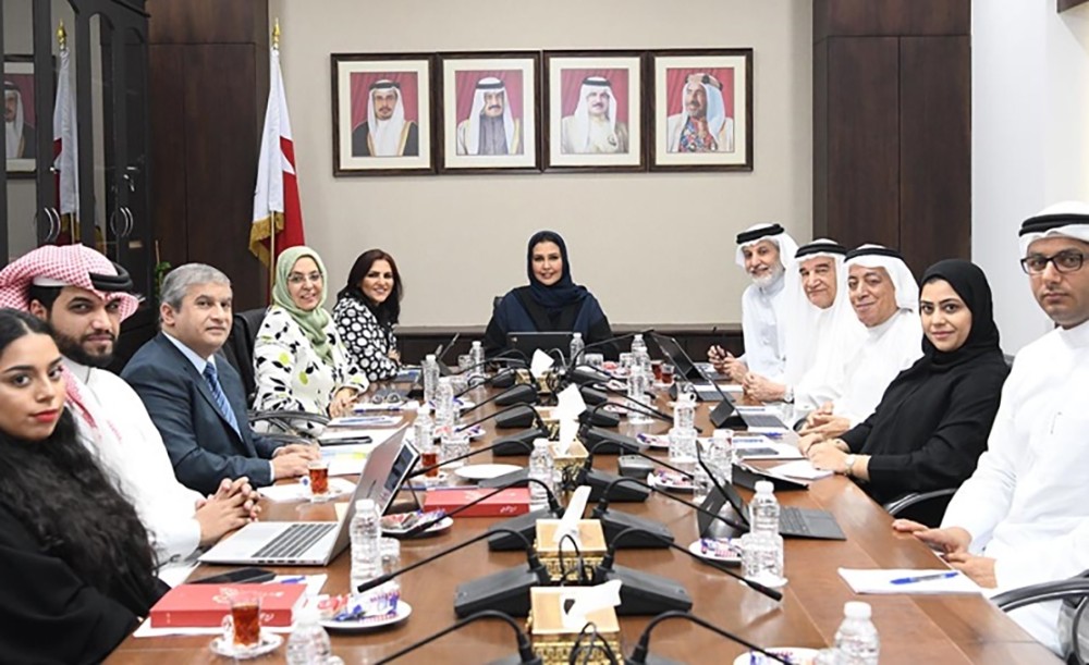 خدمات الشورى تبحث مشروع قانون تعديل قانون تنظيم سوق العمل