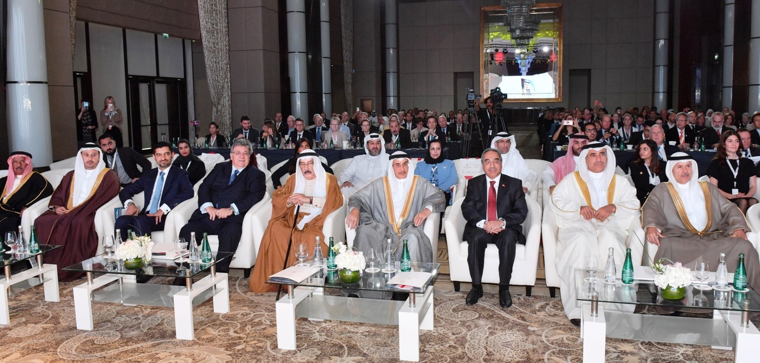 الشيخ خالد بن عبد الله يفتتح مؤتمر الاتحاد العالمي للمجوهرات
