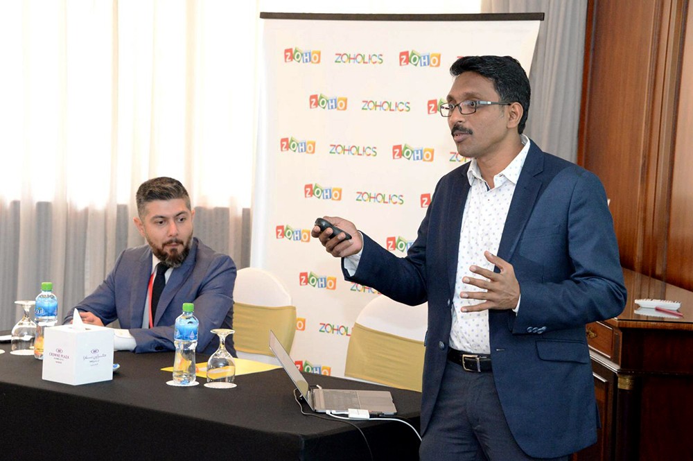 "زوهو" تطلق النسخة العربية من منصة تطوير  التطبيقات منخفضة الرمز 