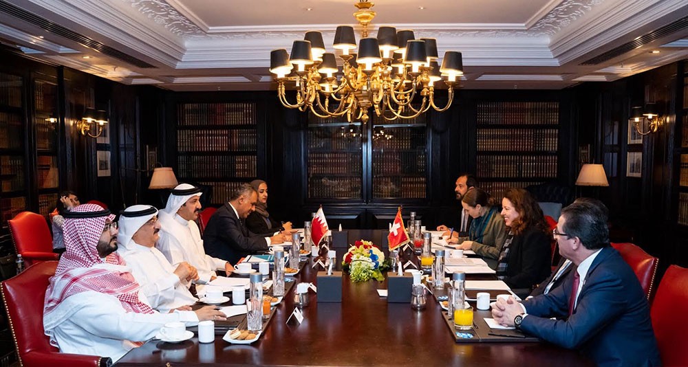 وكيل الخارجية يترأس اجتماع المشاورات السياسية بين البحرين وسويسرا