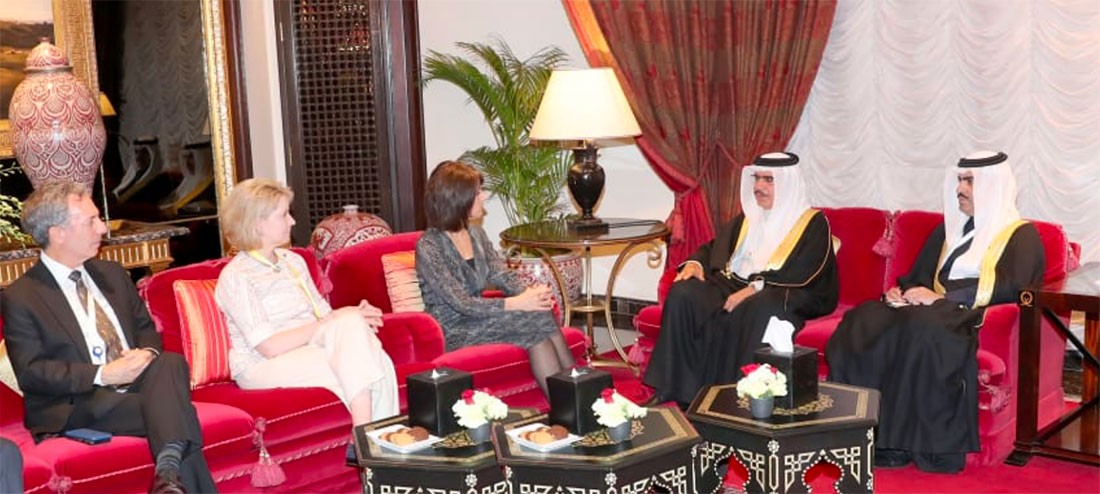 وزير الداخلية يؤكد على مواصلة التعاون وتبادل الخبرات في مجال العمل الأمني المشترك