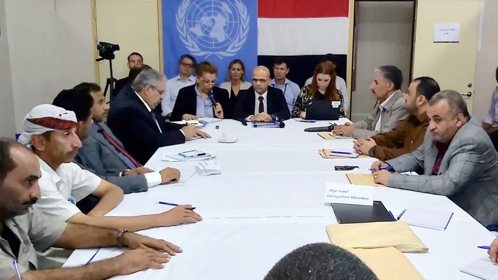 الحديدة.. هجوم حوثي على مقر فريق الانتشار الحكومي