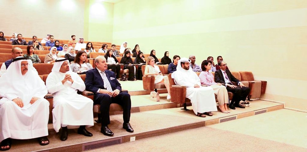 الثقافة تنظم محاضرة لهنري كيم مدير متحف الآغا خان بتورينتو