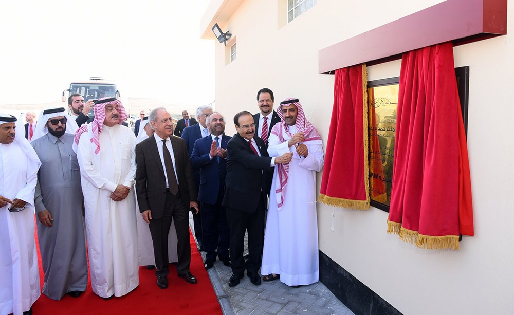 معالي وزير النفط يفتتح محطة توليد الطاقة الشمسية التابعة لشركة تطوير للبترول