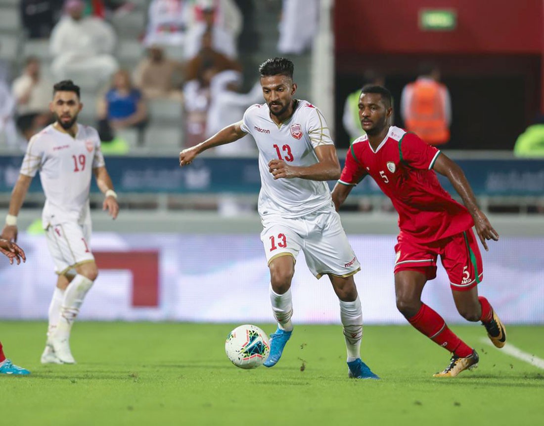 "الأحمر" يتعادل بلا أهداف مع عمان