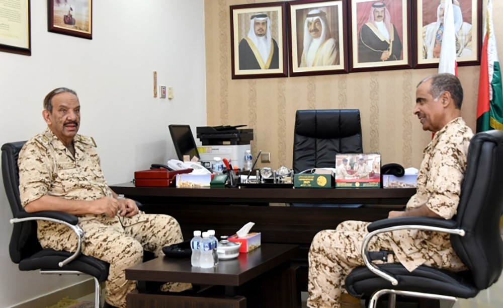 القائد العام يتفقد عددا من وحدات قوة دفاع البحرين