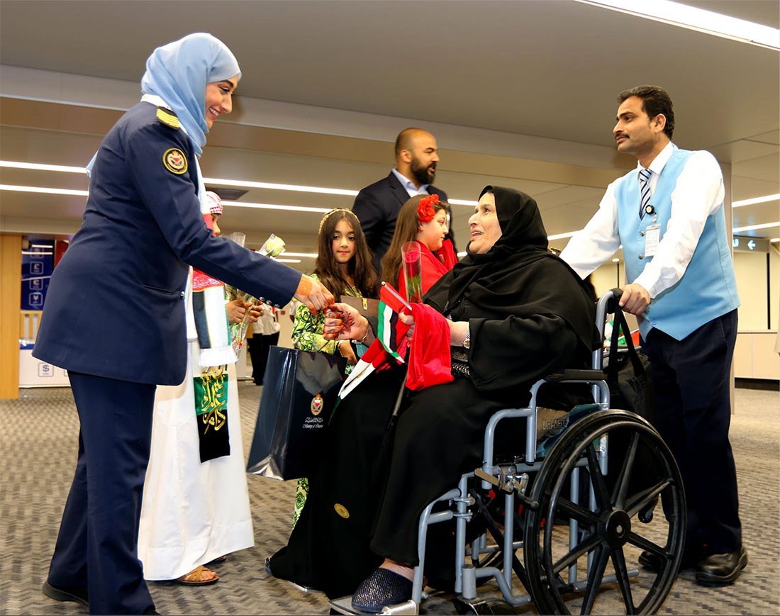 "الجنسية والجوازات" تشارك الزوار الإماراتيين الاحتفال باليوم الوطني للإمارات