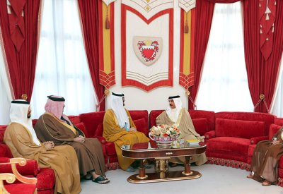 جلالة الملك المفدى يستقبل سفير دولة الإمارات العربية المتحدة لدى المملكة