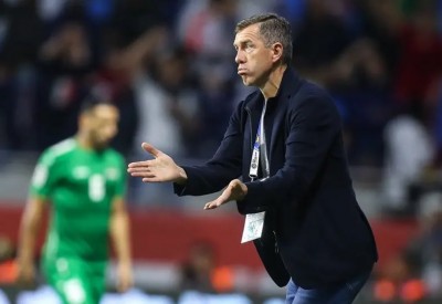 مدرب العراق يحث اللاعبين الشبان على الاقتداء برونالدو