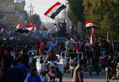 العراق.. أعداد كبيرة من المتظاهرين بساحة التحرير في بغداد