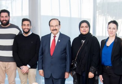 رئيس هيئة الطاقة المستدامة يكرم شباب متطوعين من منظمة (أيزك) العالمية