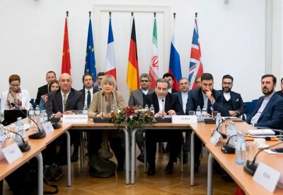 القوى الأوروبية تؤجل التلويح بالعقوبات خلال محادثات مع إيران